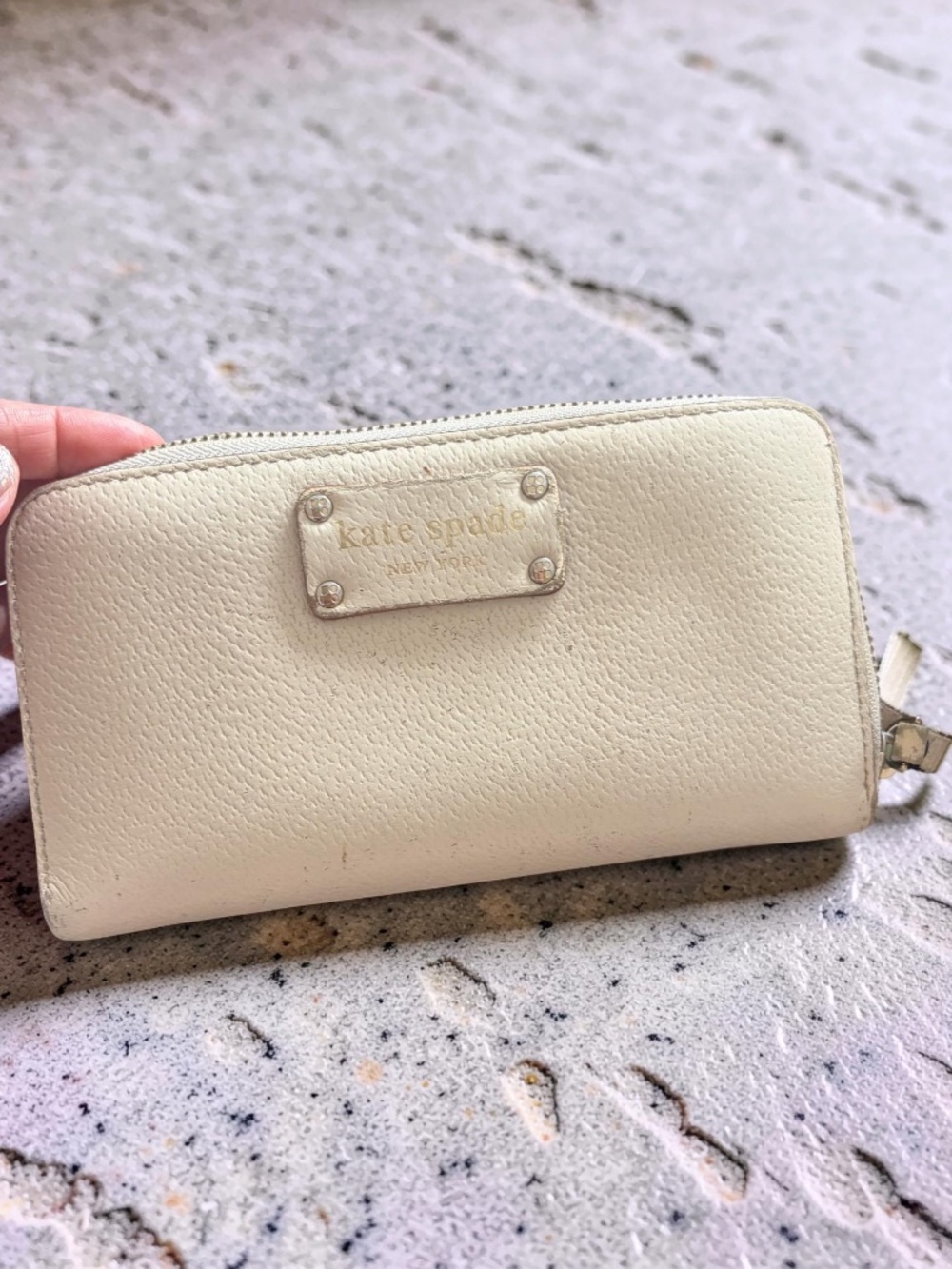 Kate Spade New York Cream Leather Large Continental Zip-around Wallet